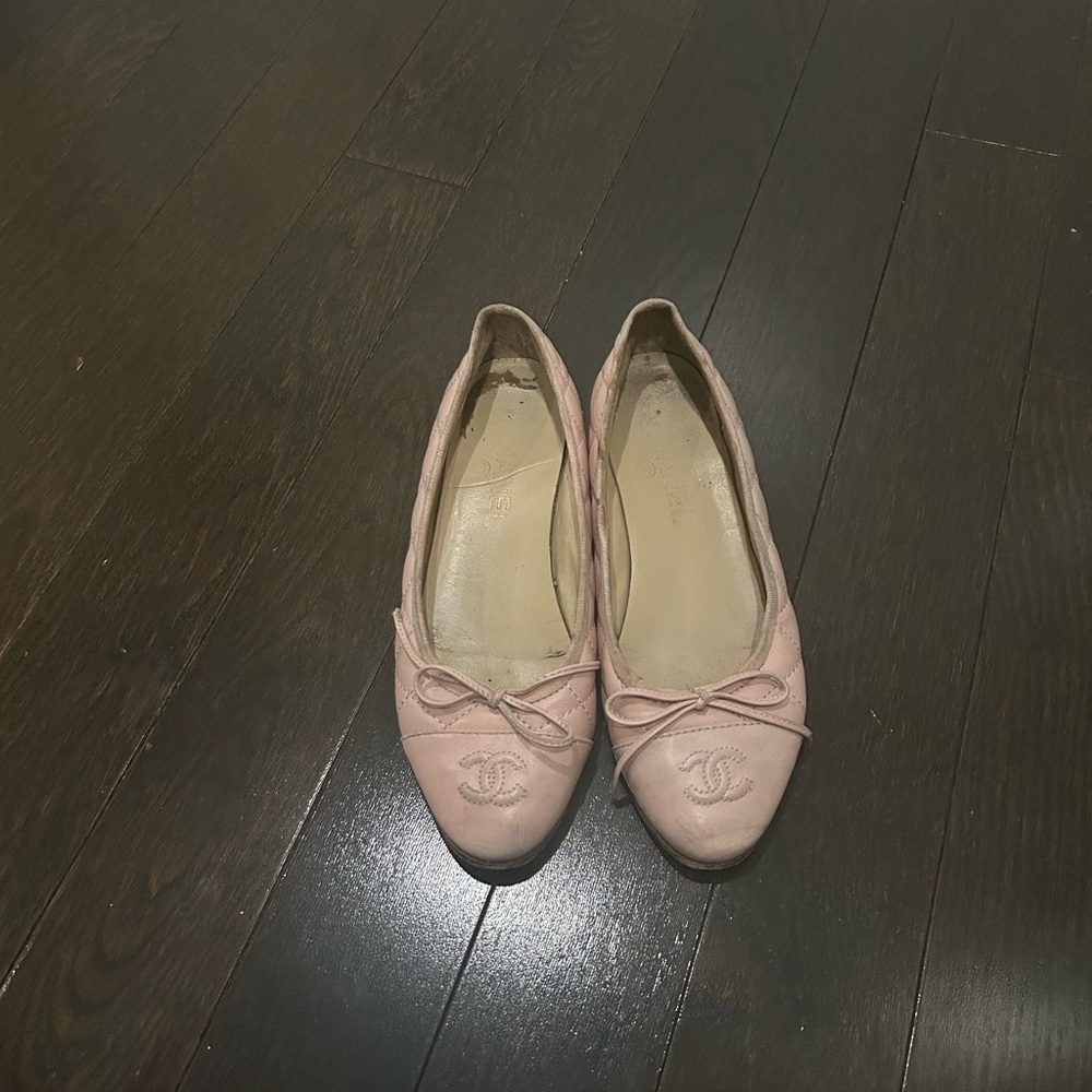 CHANEL Light Pink Ballet Flats